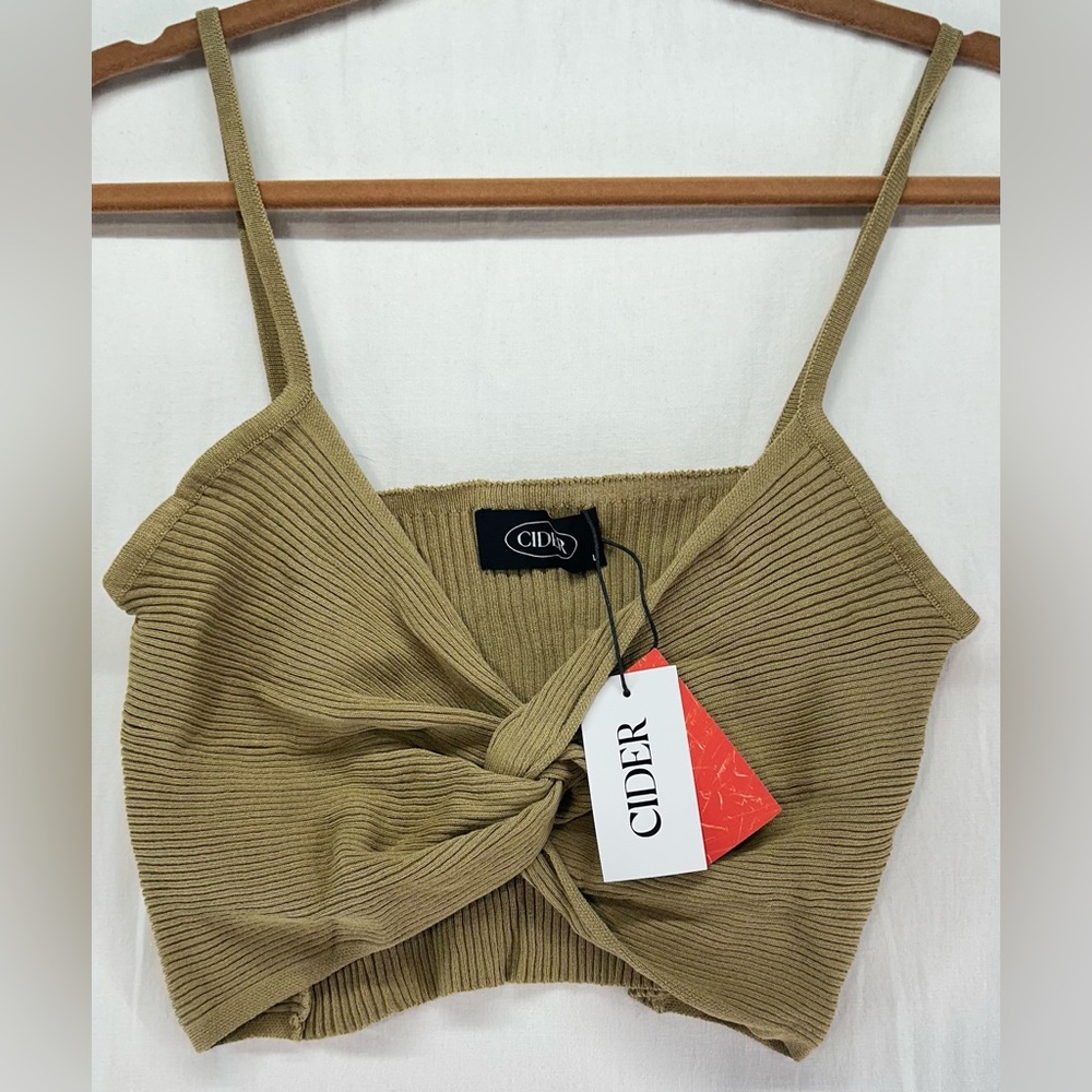 Cider Ribbed Knit Cropped Top Sleeveless Twist Front Tan Size Large NEW